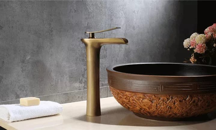 Antik-Messing Aufsatzwaschbecken-Armatur, Wasserfall